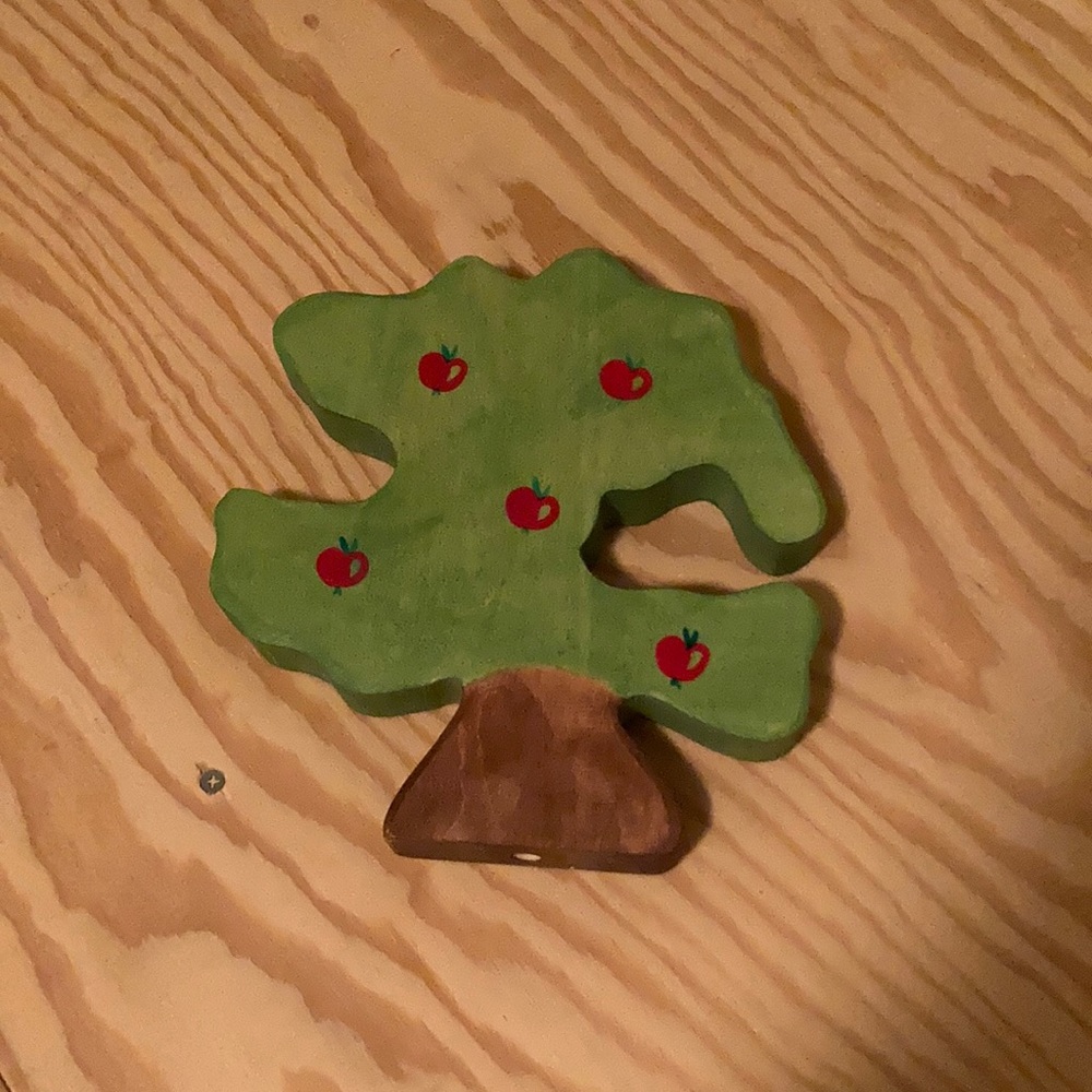Holtztiger Tree